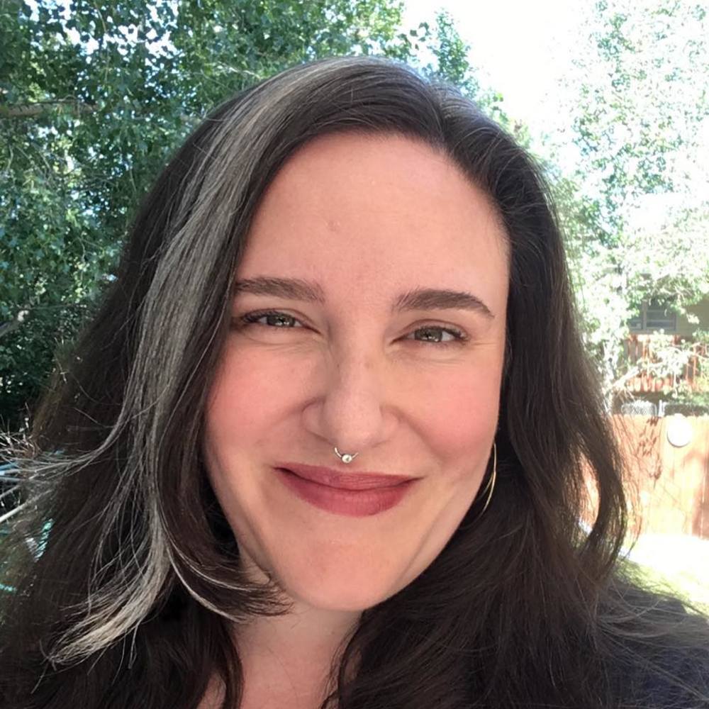 Meet your Posher, Elizabeth